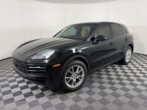 Chromite Black Metallic 2026 Porsche Cayenne Cayenne