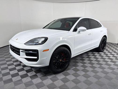 Carrara White Metallic 2026 Porsche Cayenne S