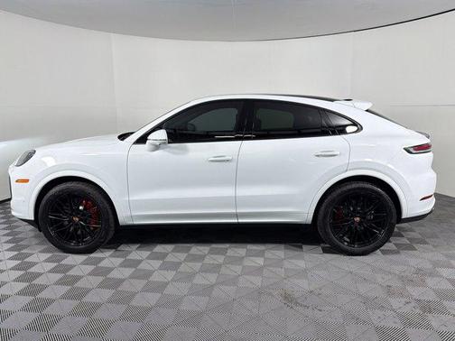 Carrara White Metallic 2026 Porsche Cayenne S