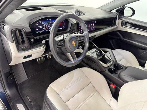 Algarve Blue Metallic 2024 Porsche Cayenne Cayenne Turbo E-Hybrid