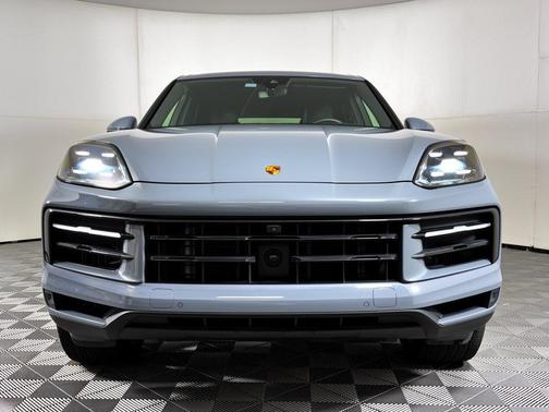Arctic Grey 2024 Porsche Cayenne Cayenne