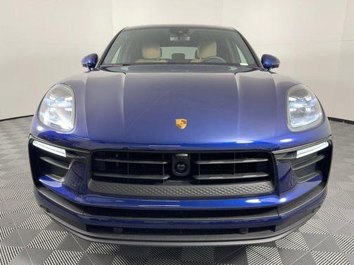 2025 Porsche Macan AWD