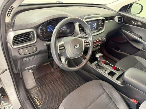 2020 Kia Sorento S