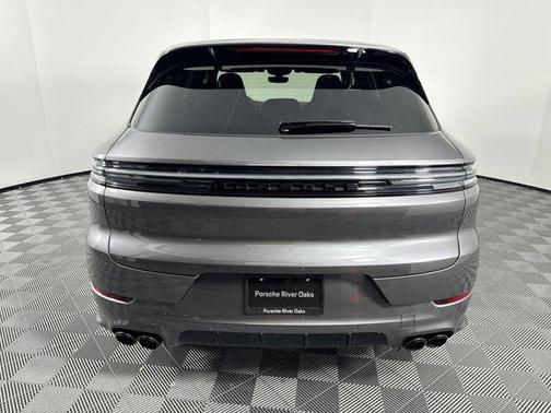 2025 Porsche Cayenne GTS