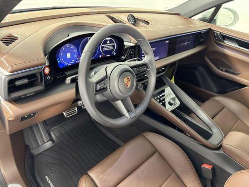 2025 Porsche Macan 4S