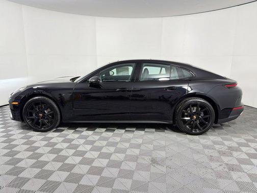 Jet Black Metallic 2026 Porsche Panamera RWD