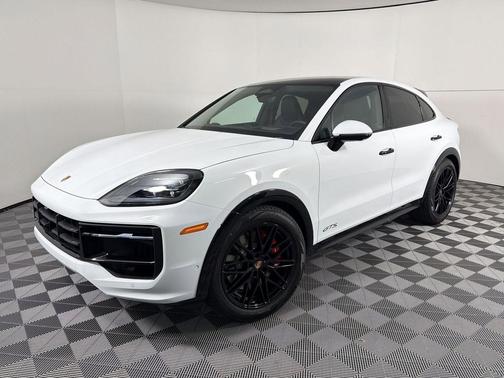 Carrara White Metallic 2026 Porsche Cayenne GTS