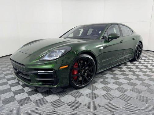 2026 Porsche Panamera Turbo E-Hybrid