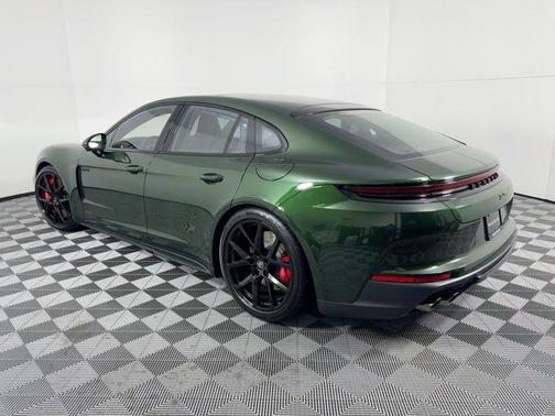 2026 Porsche Panamera Turbo E-Hybrid