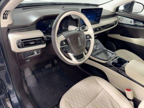 2022 Lincoln Nautilus Black Label