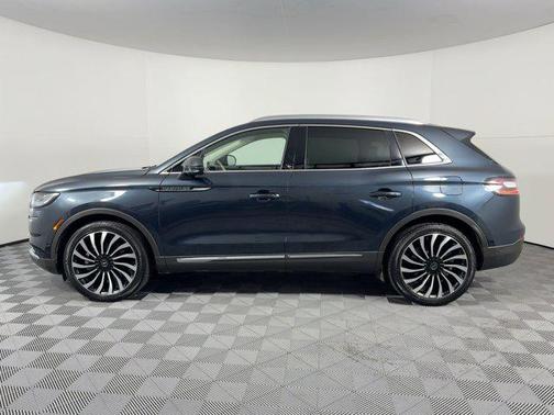 2022 Lincoln Nautilus Black Label