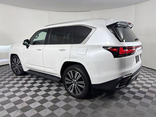 Eminent White Pearl 2023 Lexus LX 600 Luxury