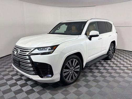 Eminent White Pearl 2023 Lexus LX 600 Luxury