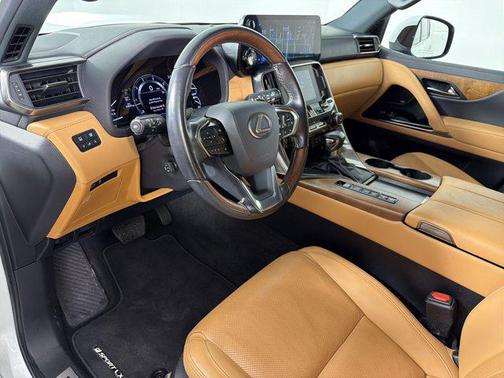 Eminent White Pearl 2023 Lexus LX 600 Luxury