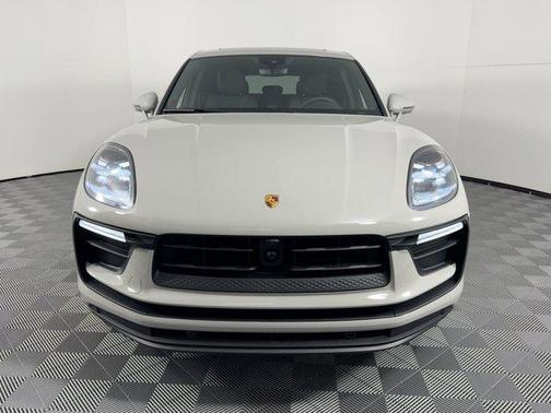 2026 Porsche Macan AWD