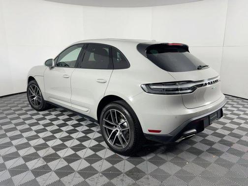 2026 Porsche Macan AWD
