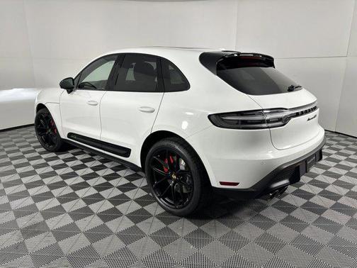 2025 Porsche Macan GTS