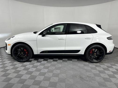 2025 Porsche Macan GTS