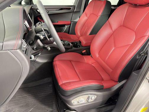 Chalk 2026 Porsche Macan Macan