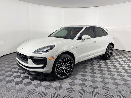 Chalk 2026 Porsche Macan Macan