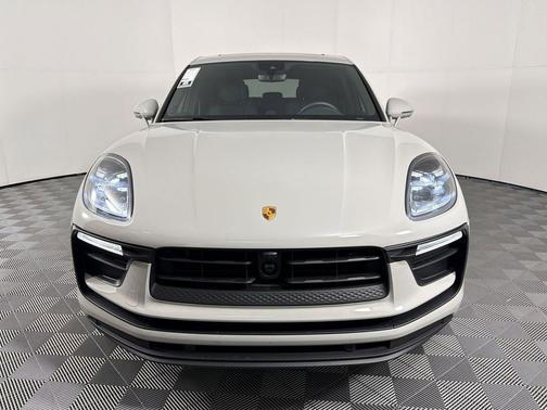 Chalk 2026 Porsche Macan Macan