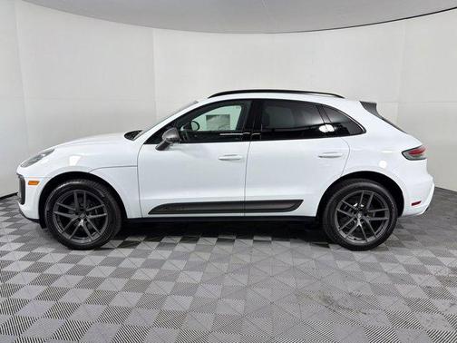 Carrara White Metallic 2026 Porsche Macan T