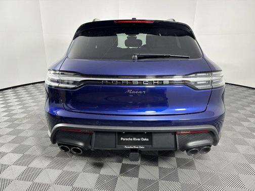 2025 Porsche Macan AWD
