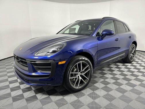 2025 Porsche Macan AWD