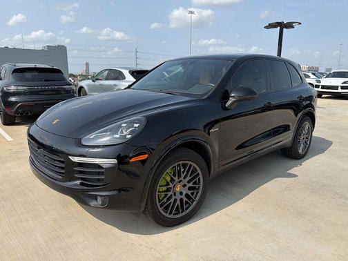Blue 2018 Porsche Cayenne Cayenne E-Hybrid Platinum Edition