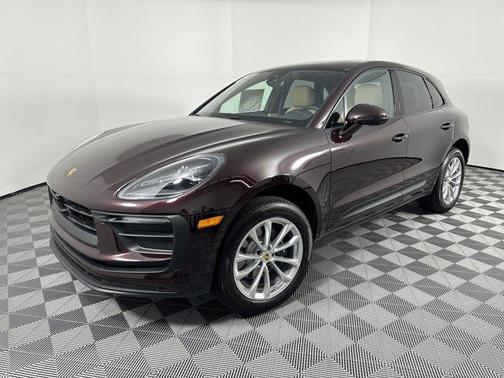 2025 Porsche Macan Base