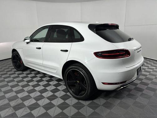 2017 Porsche Macan Turbo
