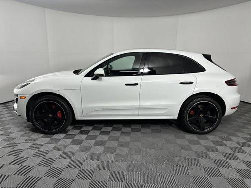 2017 Porsche Macan Turbo