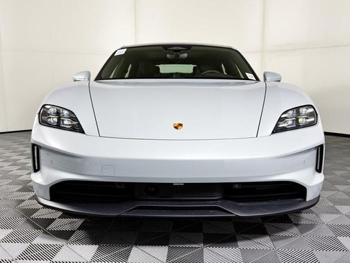 Ice Grey Metallic 2026 Porsche Taycan Taycan ()