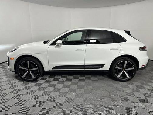 2024 Porsche Macan AWD