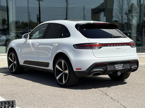 2024 Porsche Macan Base