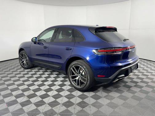 2026 Porsche Macan AWD