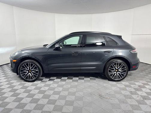 2026 Porsche Macan AWD