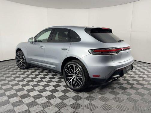 2026 Porsche Macan AWD