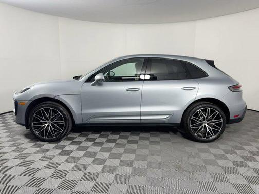 2026 Porsche Macan AWD