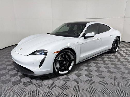 Carrara White Metallic 2022 Porsche Taycan RWD