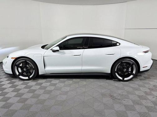 Carrara White Metallic 2022 Porsche Taycan RWD