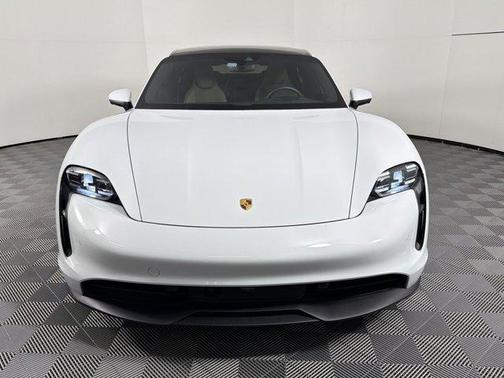Carrara White Metallic 2022 Porsche Taycan RWD