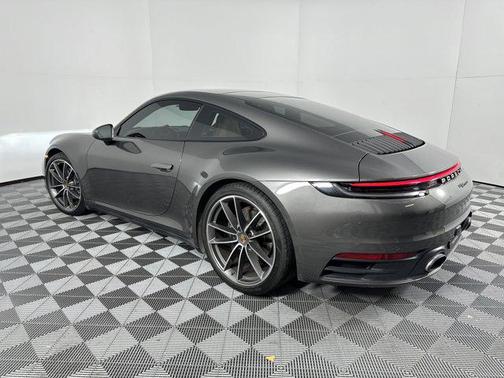 2024 Porsche 911 Carrera