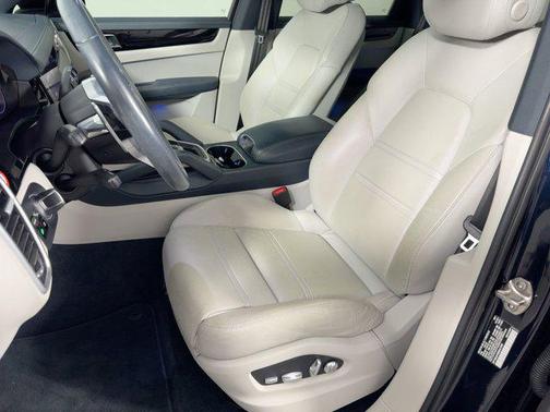 2021 Porsche Cayenne Cayenne