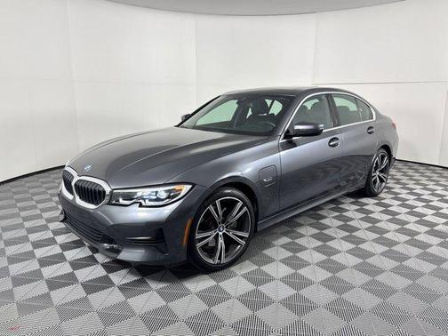 2022 BMW 330e 330e