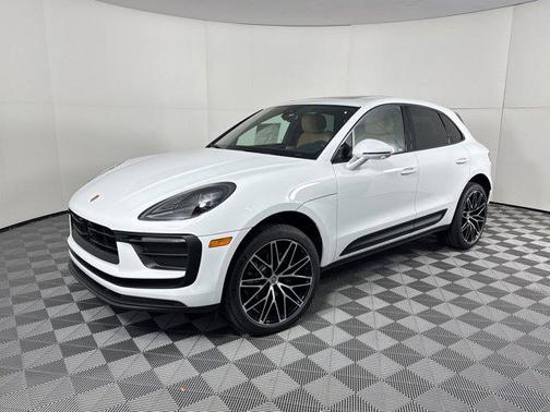 2026 Porsche Macan AWD