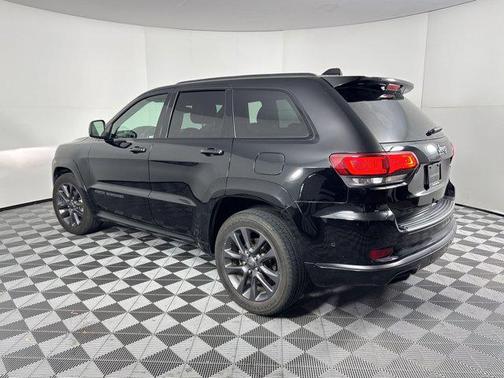 Diamond Black Crystal Pearlcoat 2018 Jeep Grand Cherokee High Altitude