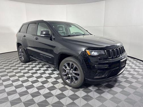 Diamond Black Crystal Pearlcoat 2018 Jeep Grand Cherokee High Altitude