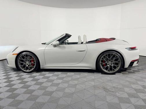 2022 Porsche 911 Carrera GTS