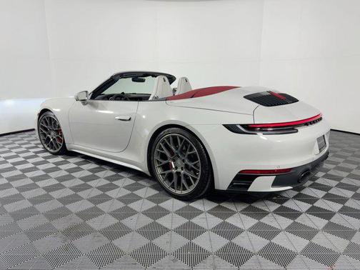 2022 Porsche 911 Carrera GTS
